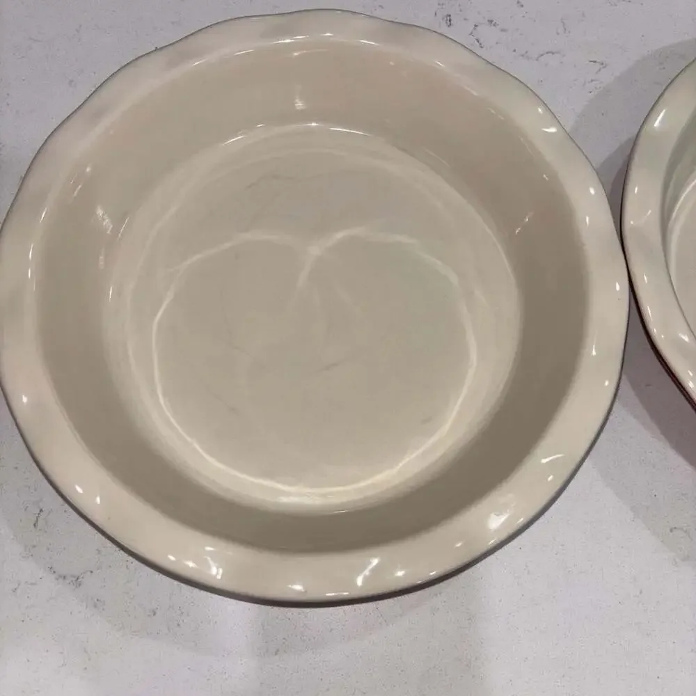 Set of 2 Good Cook Ceramic 9” Ruffled Scalloped Edge Pie Dishes Red and Cream